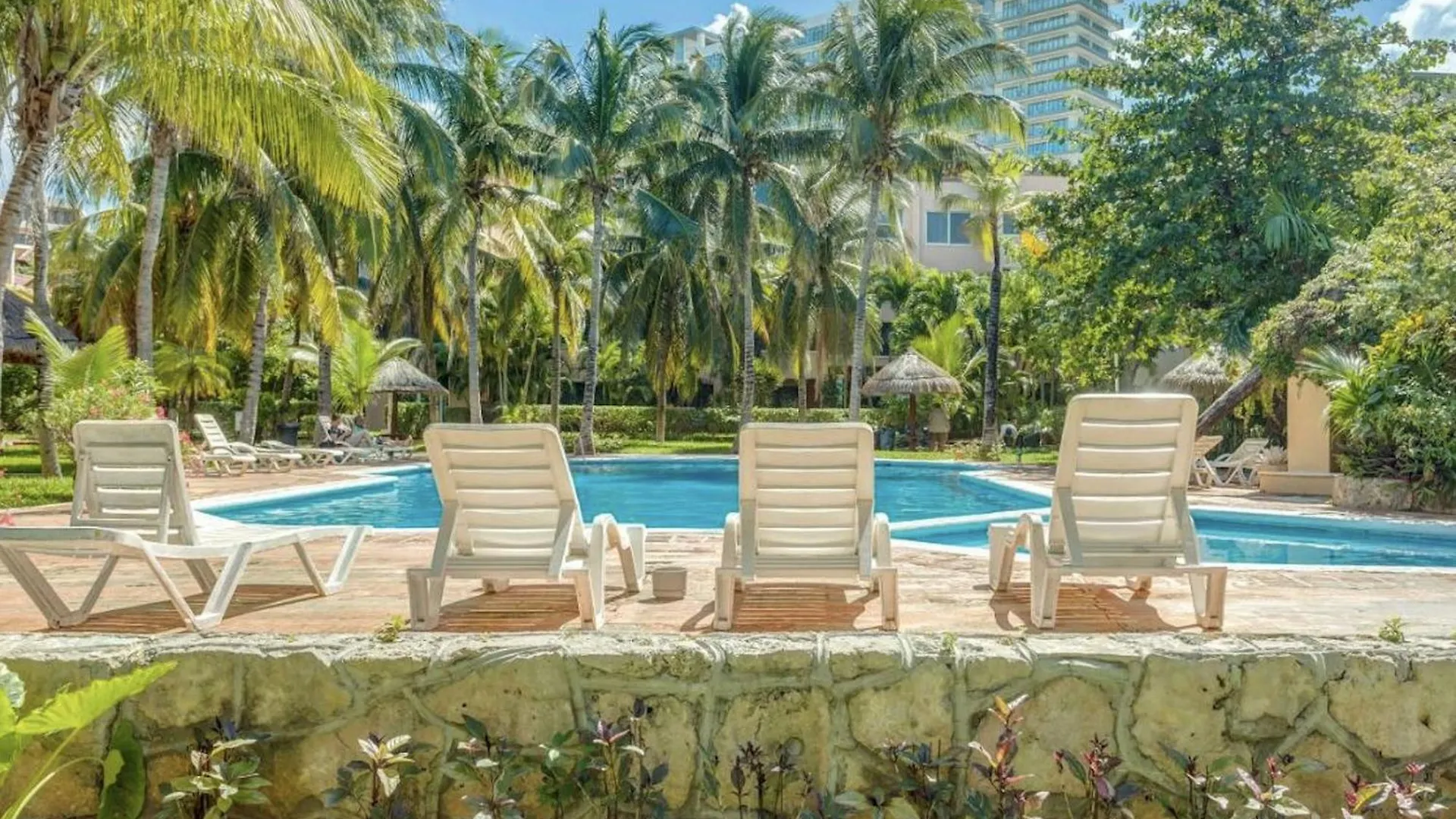 Контакты Tropical 3 Bdr Villa With Pool By Casa Paraiso